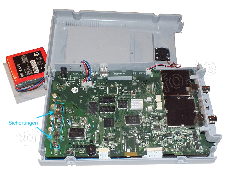 Bild: Hantek DSO1202B Innenansicht mit Sicherungen